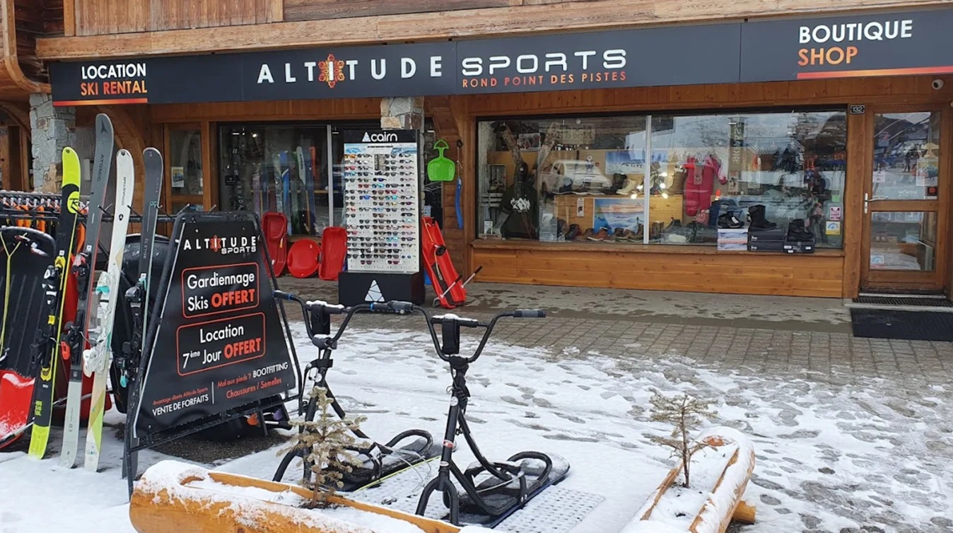 Altitude Sports Rond Point Cognet ski and snowboard hire shop in Alpe d&rsquo;Huez